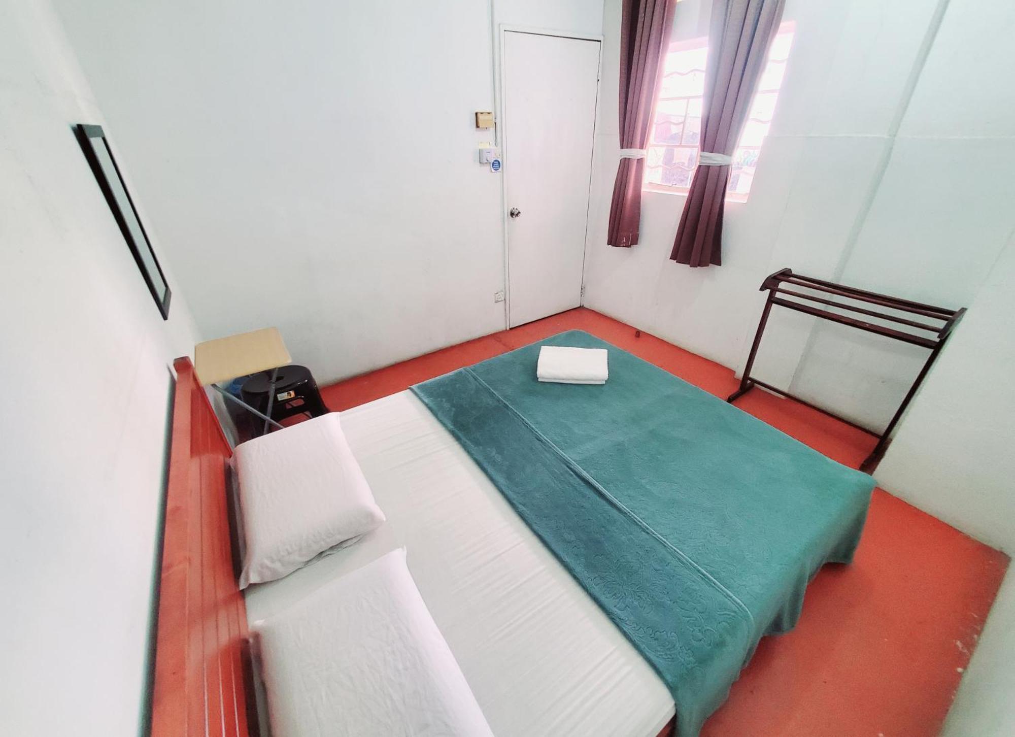 The Jesselton Cabin Sdn Bhd Kota Kinabalu Exterior photo