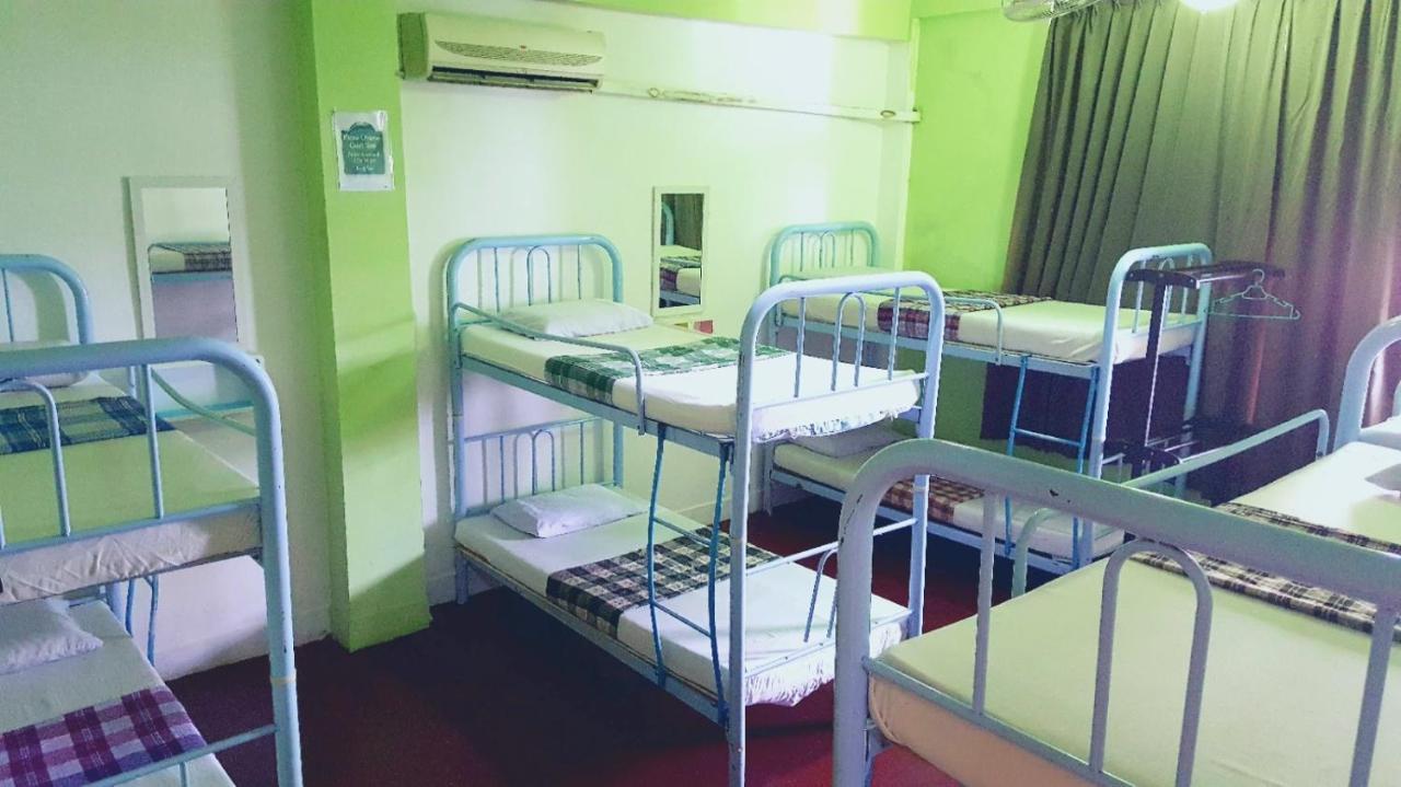 The Jesselton Cabin Sdn Bhd Kota Kinabalu Exterior photo